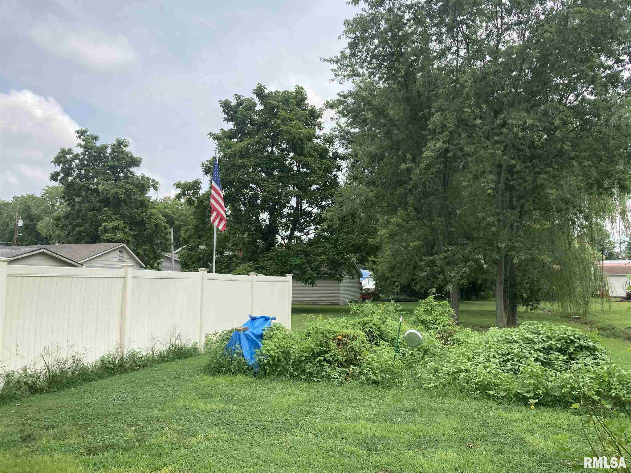 821 West Concord Street Marion, IL 62959 - Photo 4 of 22