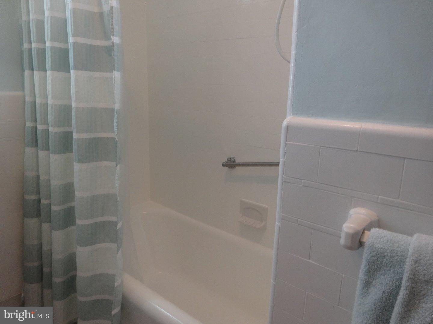 31 Chatham Road Ardmore, PA 19003 - Photo 20 of 25 Bathroom