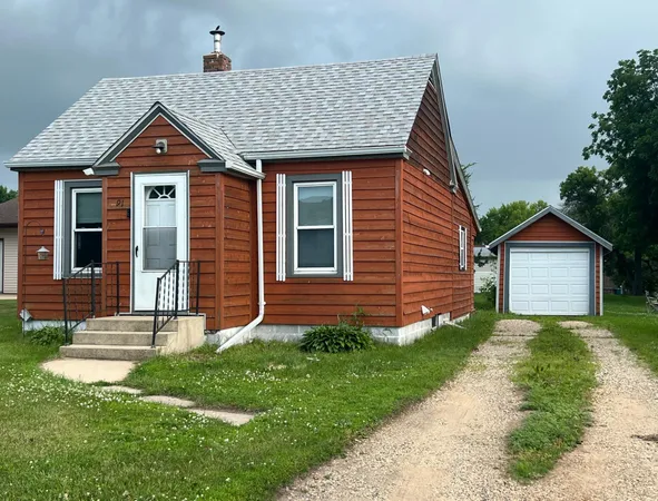 $89,500 | 91 6th Street, Windom, MN 56101