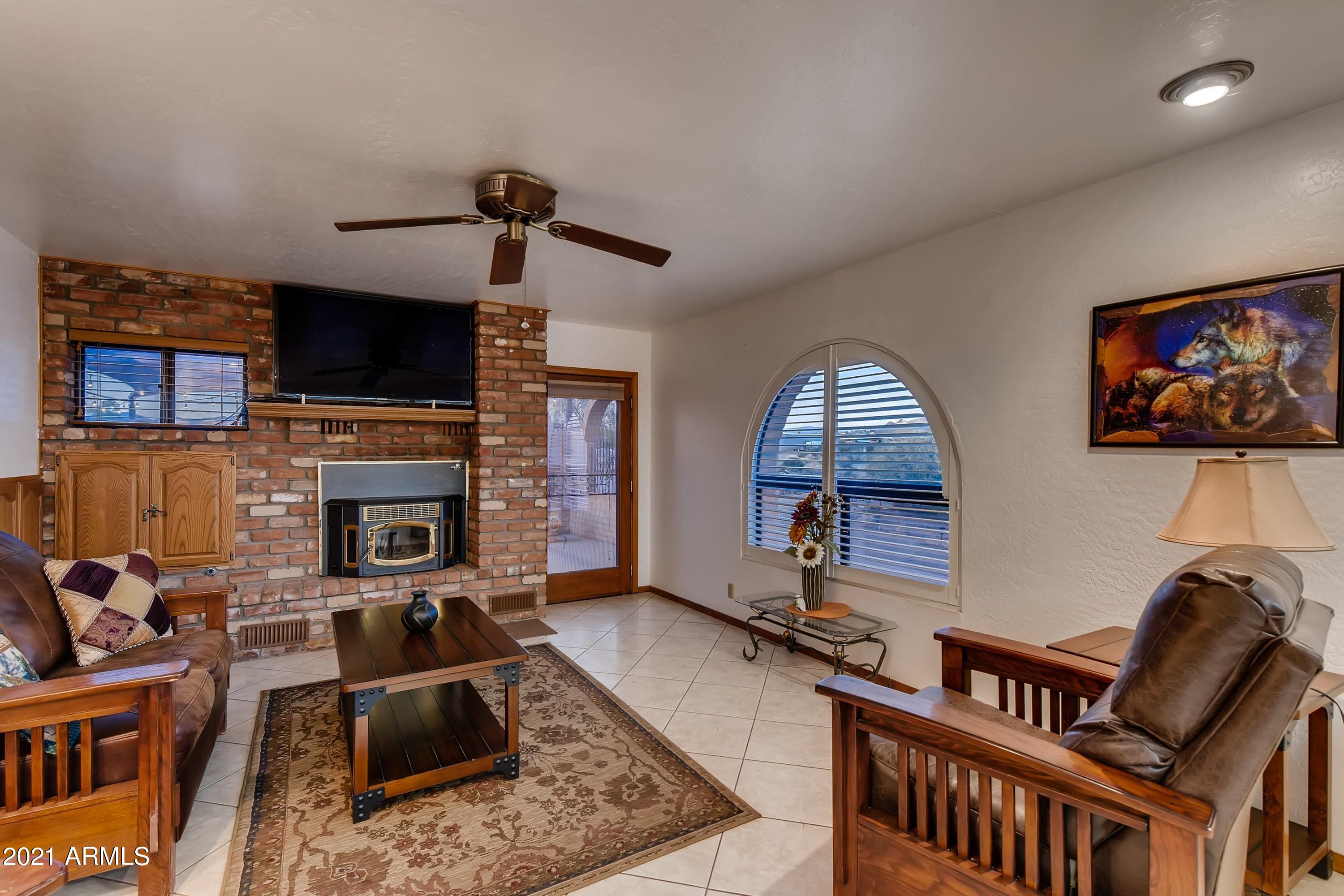 1000 North Boyd Road Apache Junction, AZ 85119 - Photo 13 of 28 37 Family Room