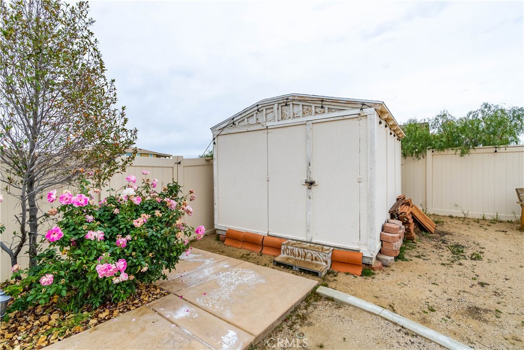 41908 Sonoma Road Palmdale, CA 93551 - Photo 67 of 75 a front view of a house with a yard