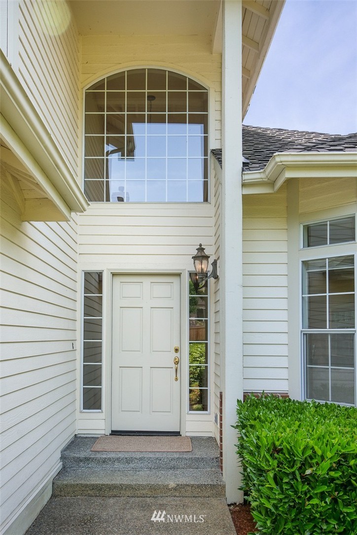 10105 Northeast 153rd Street Bothell, WA 98011 - Photo 2 of 25 Gallery Image 2