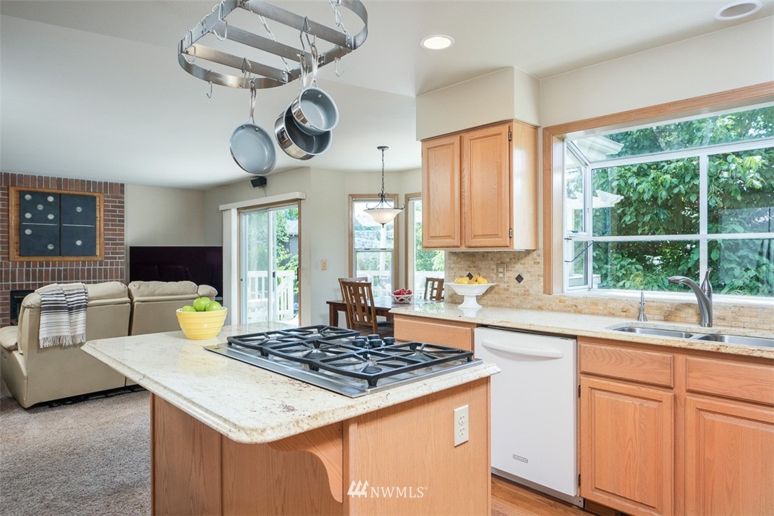 10105 Northeast 153rd Street Bothell, WA 98011 - Photo 11 of 25 Gallery Image 11