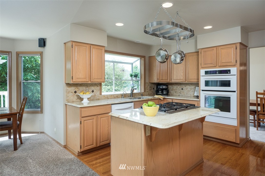 10105 Northeast 153rd Street Bothell, WA 98011 - Photo 12 of 25 Gallery Image 12