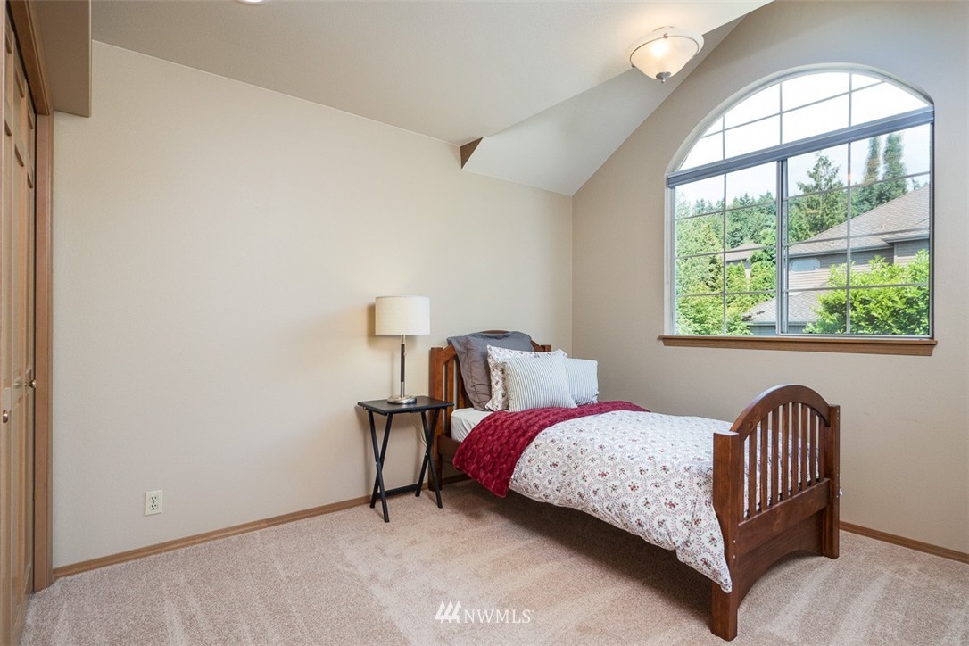 10105 Northeast 153rd Street Bothell, WA 98011 - Photo 19 of 25 Gallery Image 19