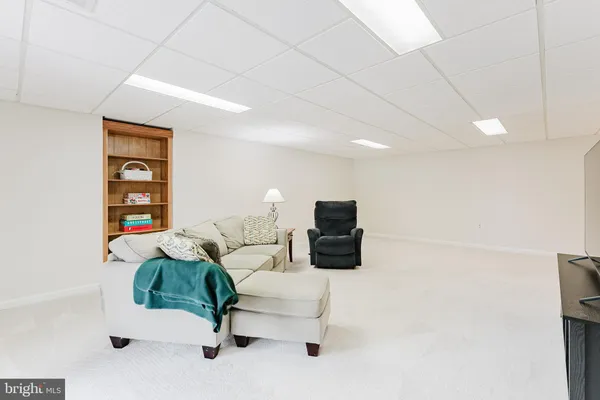 $914,888 | 7200 Duck Court, Springfield, VA 22152