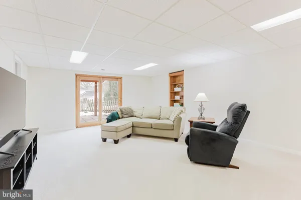 $914,888 | 7200 Duck Court, Springfield, VA 22152