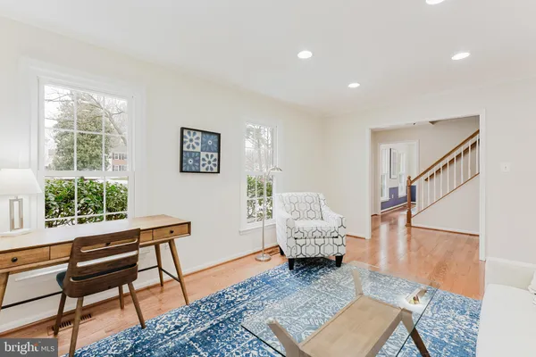 $914,888 | 7200 Duck Court, Springfield, VA 22152