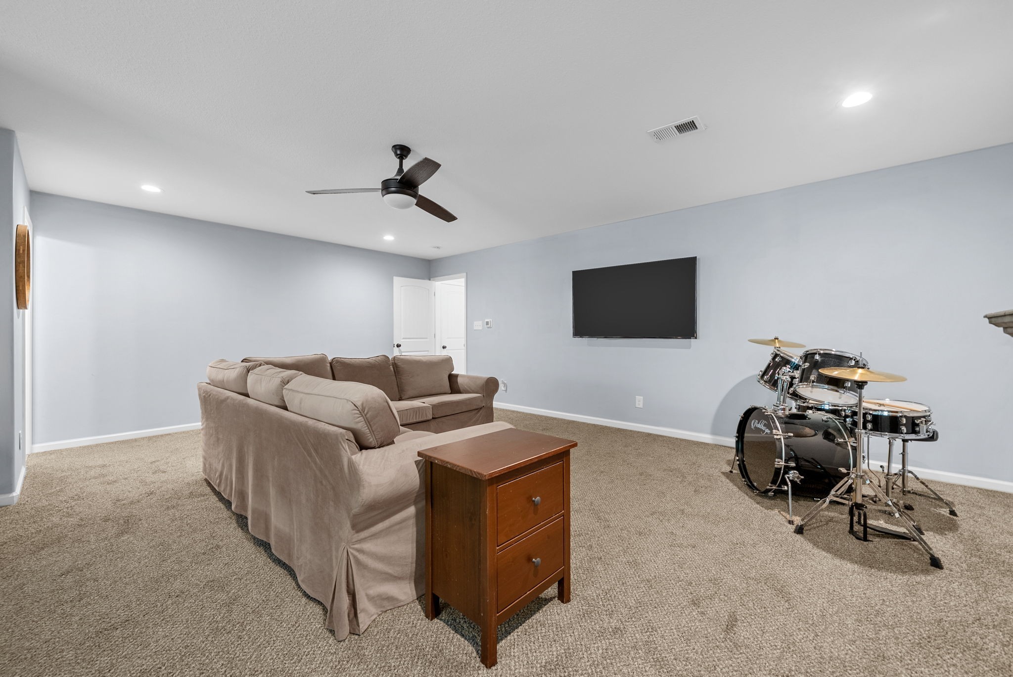 1663 Southside Road Southside, TN 37171 - Photo 37 of 59 a living room with furniture and a flat screen tv