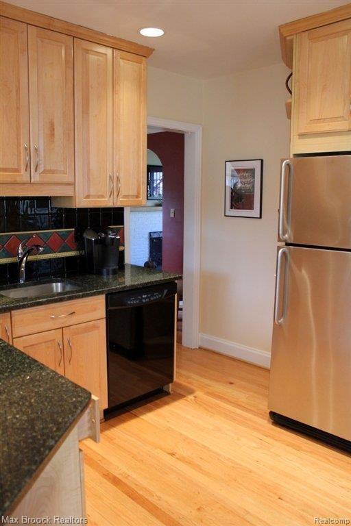 28 Devonshire Road Pleasant Ridge, MI 48069 - Photo 11 of 23 Kitchen with S/S Appliances