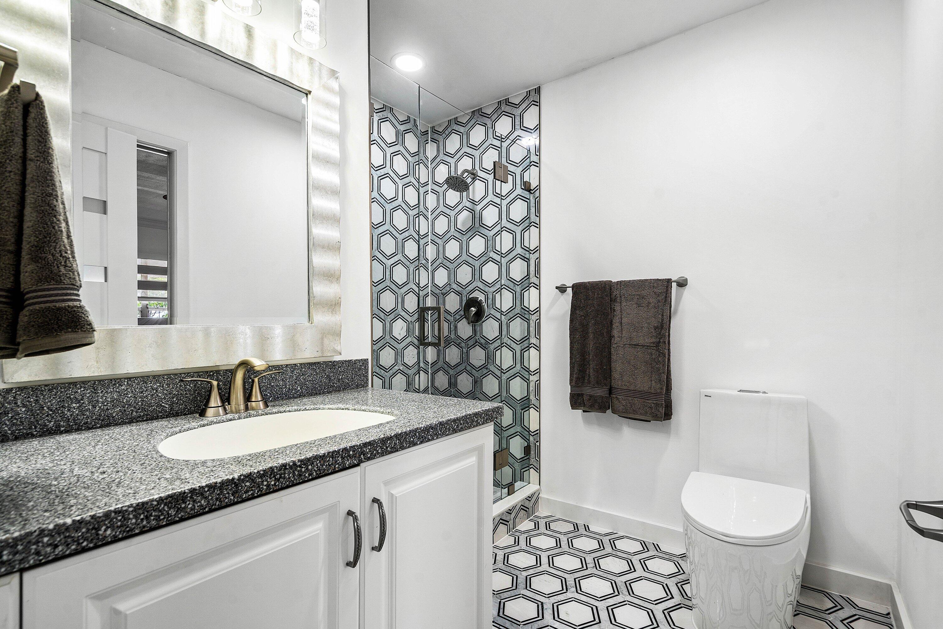 13112 Sentry Palm Court, Unit B Delray Beach, FL 33484 - Photo 11 of 17 Bathroom Guest