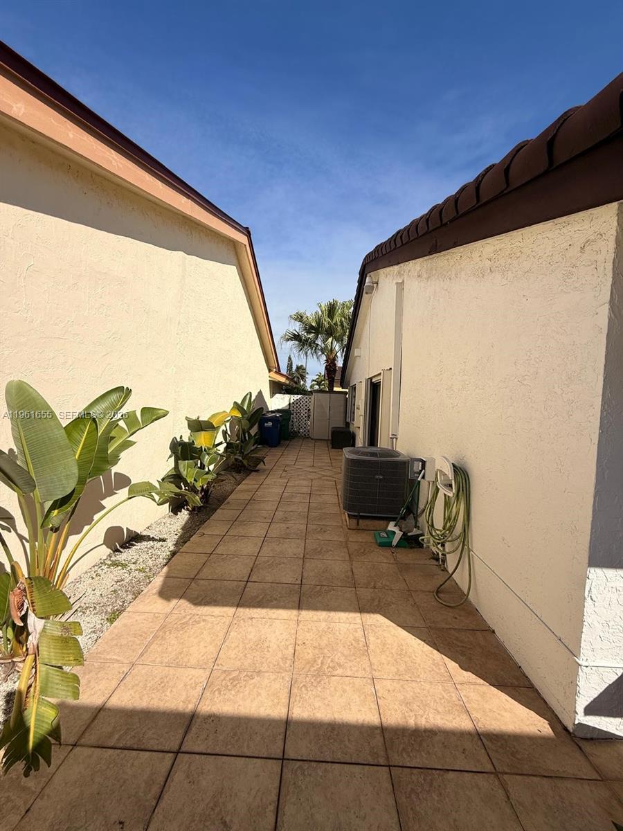 13320 Southwest 26th Terrace Miami, FL 33175 - Photo 23 of 25