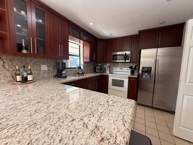 $3,200 | 13320 Southwest 26th Terrace, Miami, FL 33175