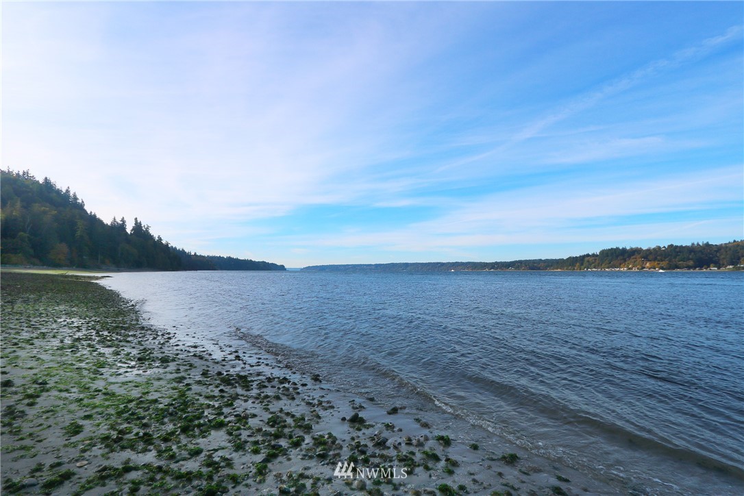 19001 Sunset Road Southwest Vashon, WA 98070 - Photo 11 of 18 Gallery Image 11
