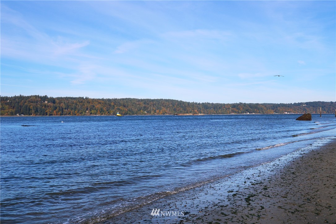 19001 Sunset Road Southwest Vashon, WA 98070 - Photo 13 of 18 Gallery Image 13