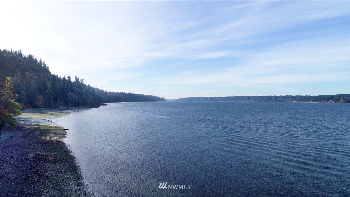 19001 Sunset Road Southwest Vashon, WA 98070 - Photo 5 of 18 Gallery Image 5