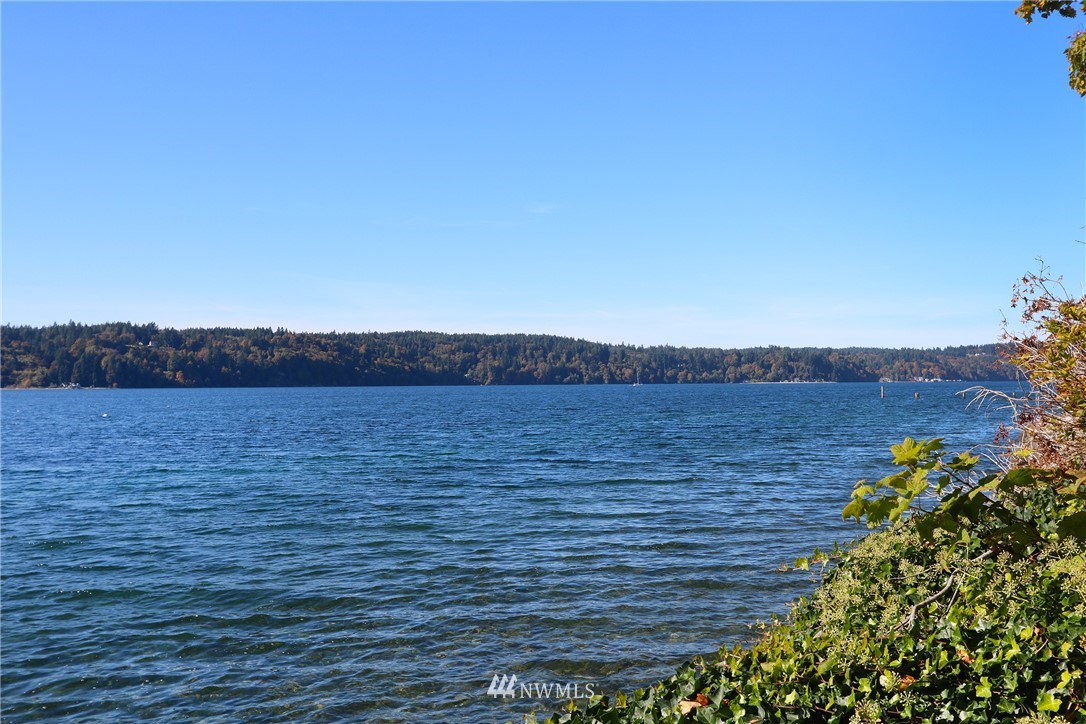 19001 Sunset Road Southwest Vashon, WA 98070 - Photo 9 of 18 Gallery Image 9