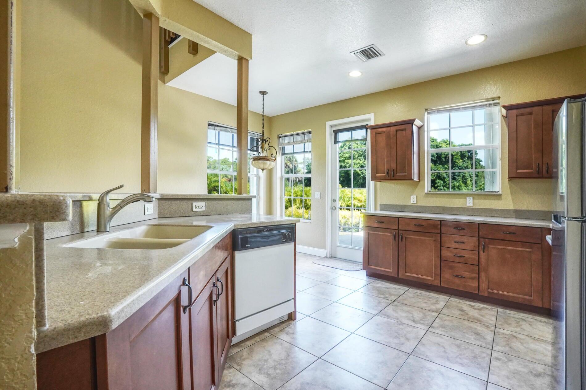 1550 C Road Loxahatchee Groves, FL 33470 - Photo 3 of 23 1550 C Rd kitchen 3