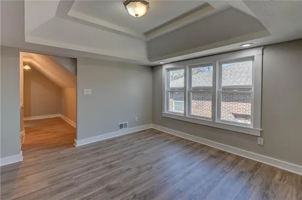 $230,000 | 1020 South McCoy Street, Independence, MO 64050