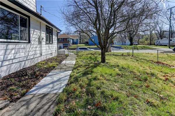 $220,000 | 1020 South McCoy Street, Independence, MO 64050