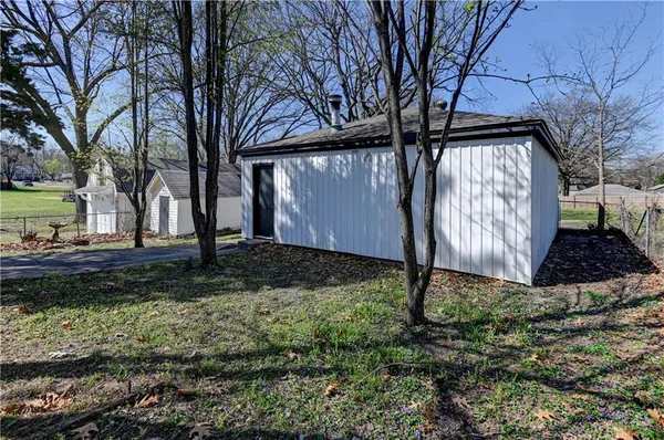 $230,000 | 1020 South McCoy Street, Independence, MO 64050