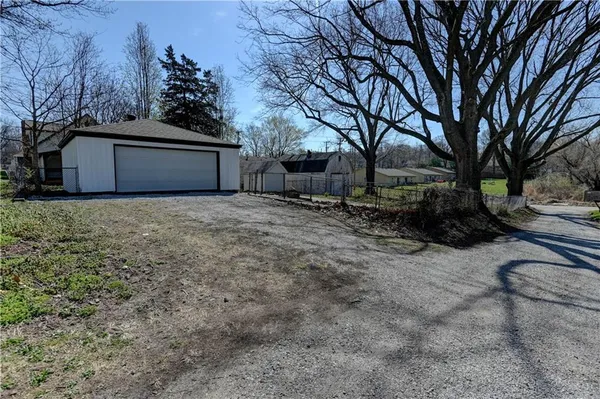 $230,000 | 1020 South McCoy Street, Independence, MO 64050