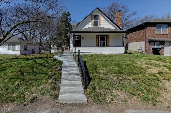 $220,000 | 1020 South McCoy Street, Independence, MO 64050