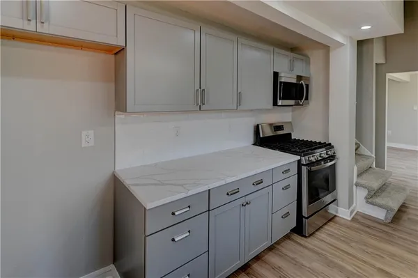 $230,000 | 1020 South McCoy Street, Independence, MO 64050