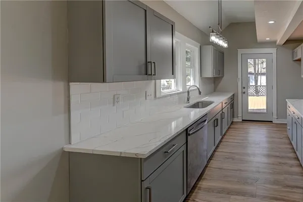 $230,000 | 1020 South McCoy Street, Independence, MO 64050