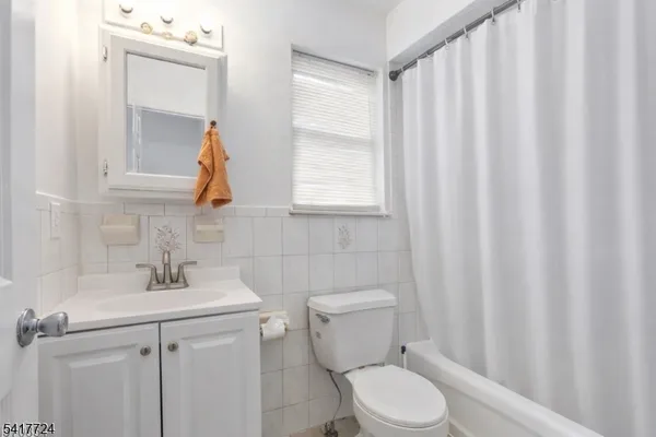$2,600 | 524 Broadway, Elizabeth Port, NJ 07206