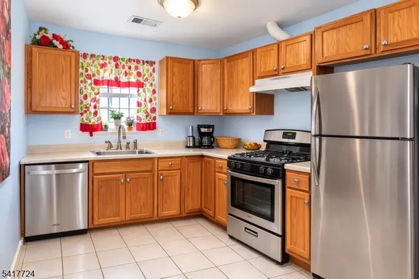 $2,600 | 524 Broadway, Elizabeth Port, NJ 07206