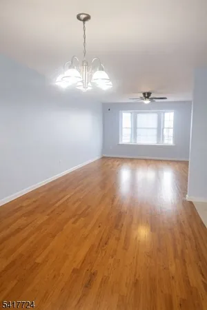 $2,600 | 524 Broadway, Elizabeth Port, NJ 07206