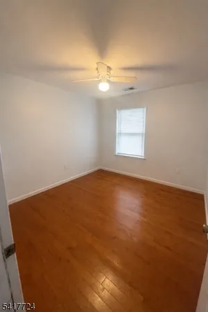 $2,600 | 524 Broadway, Elizabeth Port, NJ 07206