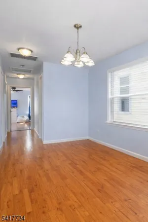 $2,600 | 524 Broadway, Elizabeth Port, NJ 07206
