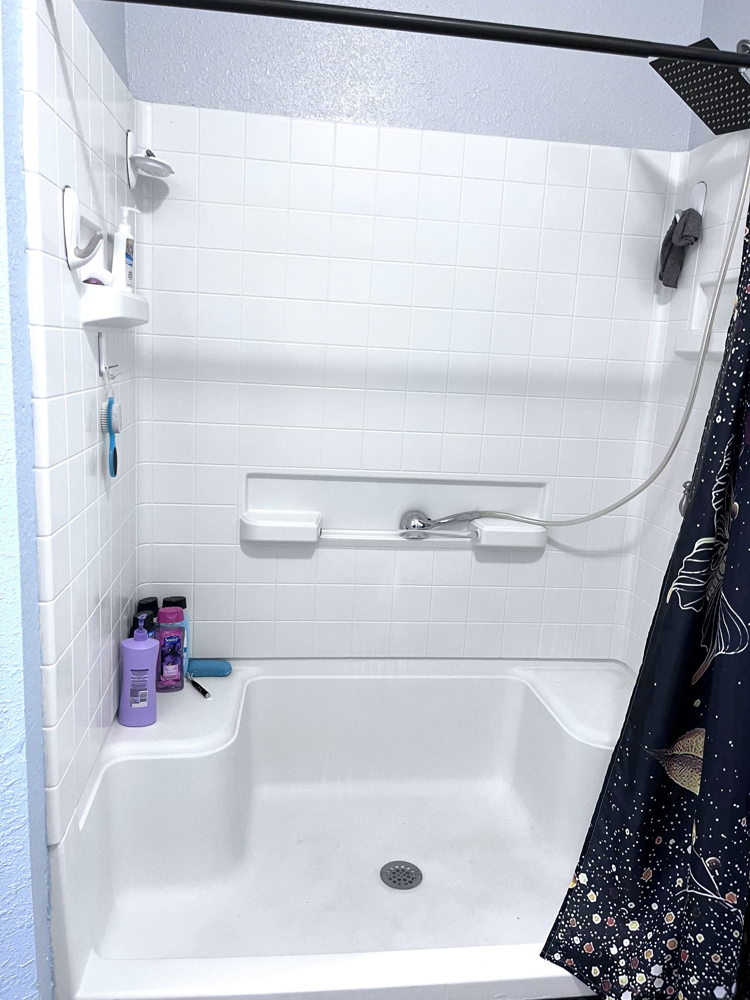 12466 Highway 108 Altamont, TN 37301 - Photo 24 of 40 a bathroom with a white bath tub
