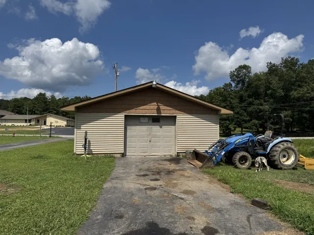 $400,000 | 12466 Highway 108, Altamont, TN 37301