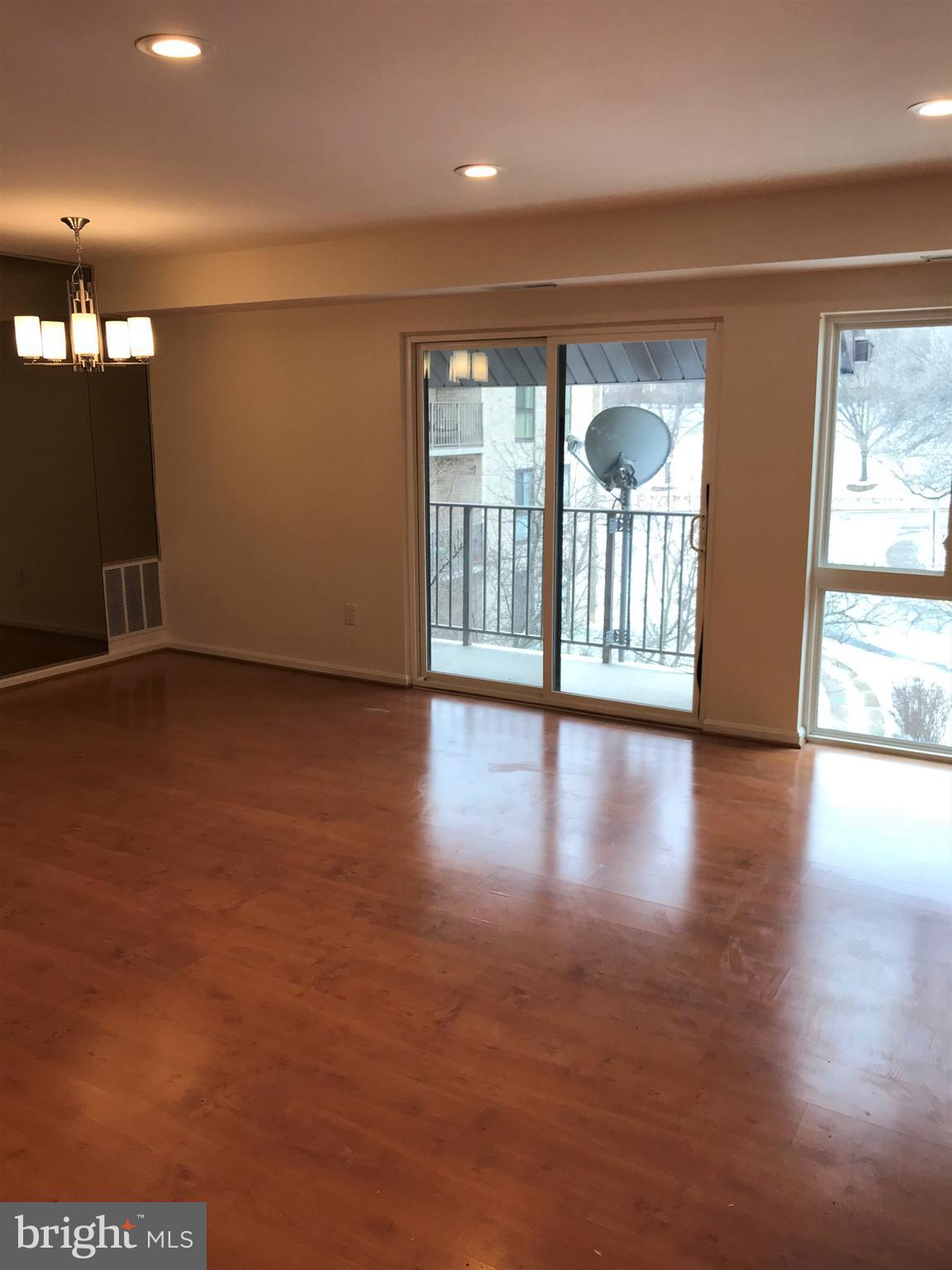 6139 Edsall Road, Unit O Alexandria, VA 22304 - Photo 3 of 12 Interior (General)