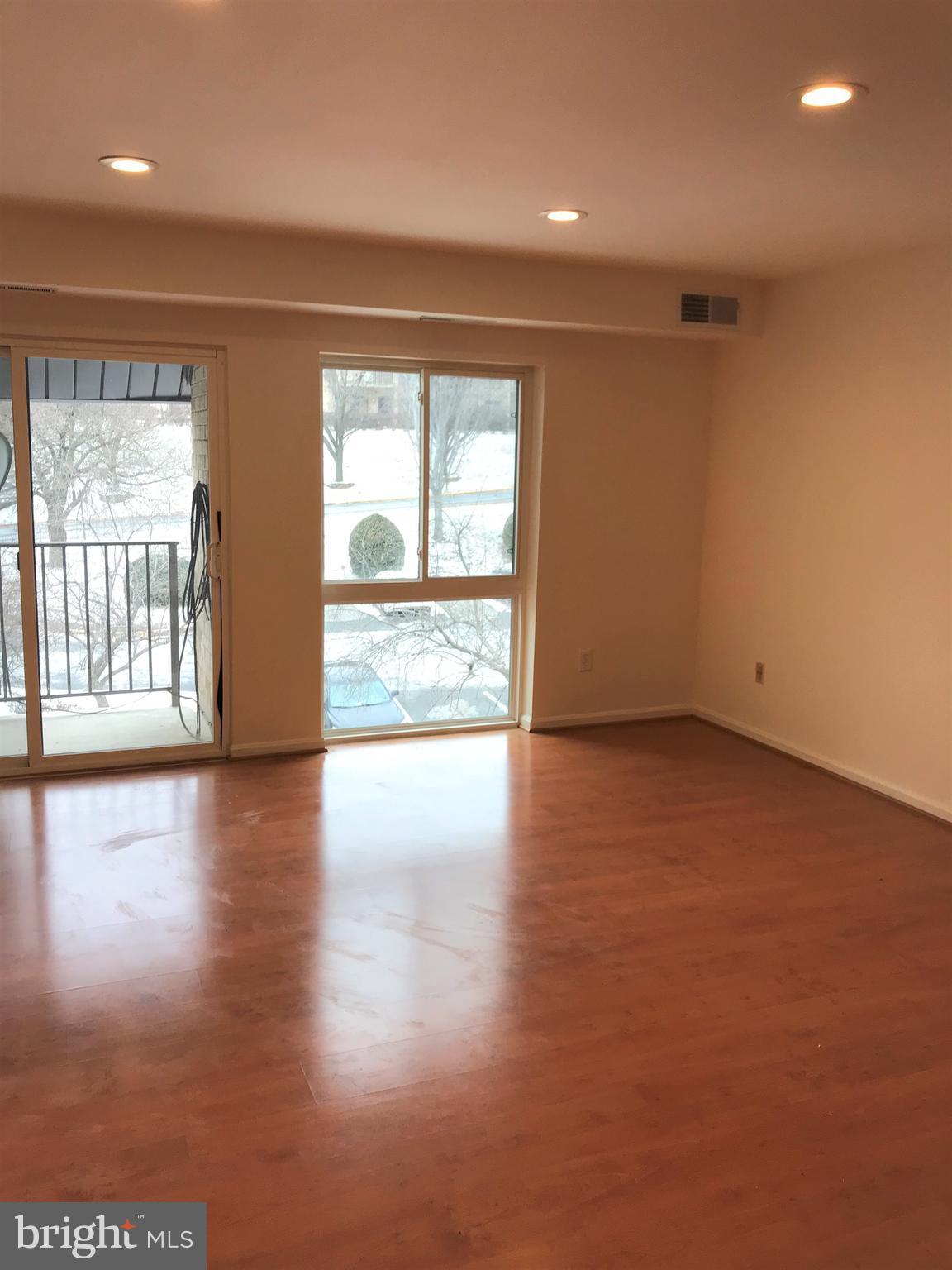 6139 Edsall Road, Unit O Alexandria, VA 22304 - Photo 6 of 12 Interior (General)