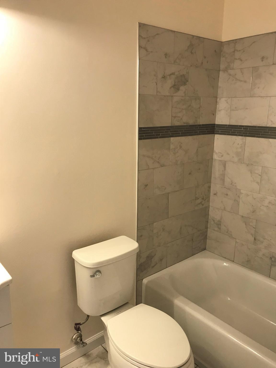 6139 Edsall Road, Unit O Alexandria, VA 22304 - Photo 9 of 12 Bath (Master)