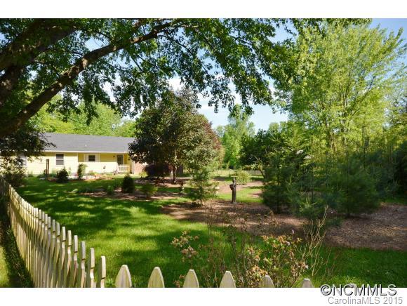 166 Broyles Road Hendersonville, NC 28791 - Photo 24 of 24 Gallery Image 24