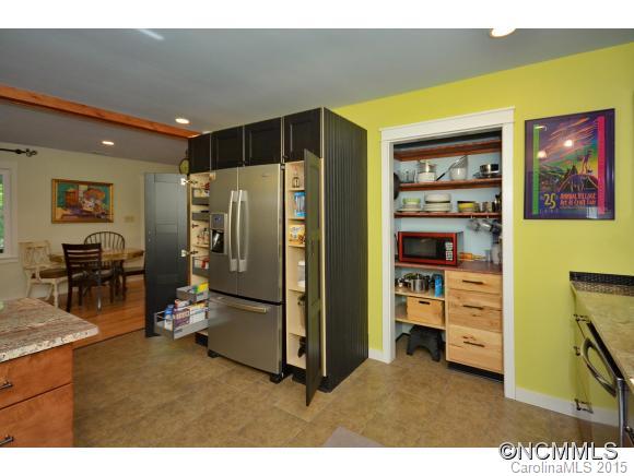 166 Broyles Road Hendersonville, NC 28791 - Photo 8 of 24 Gallery Image 8