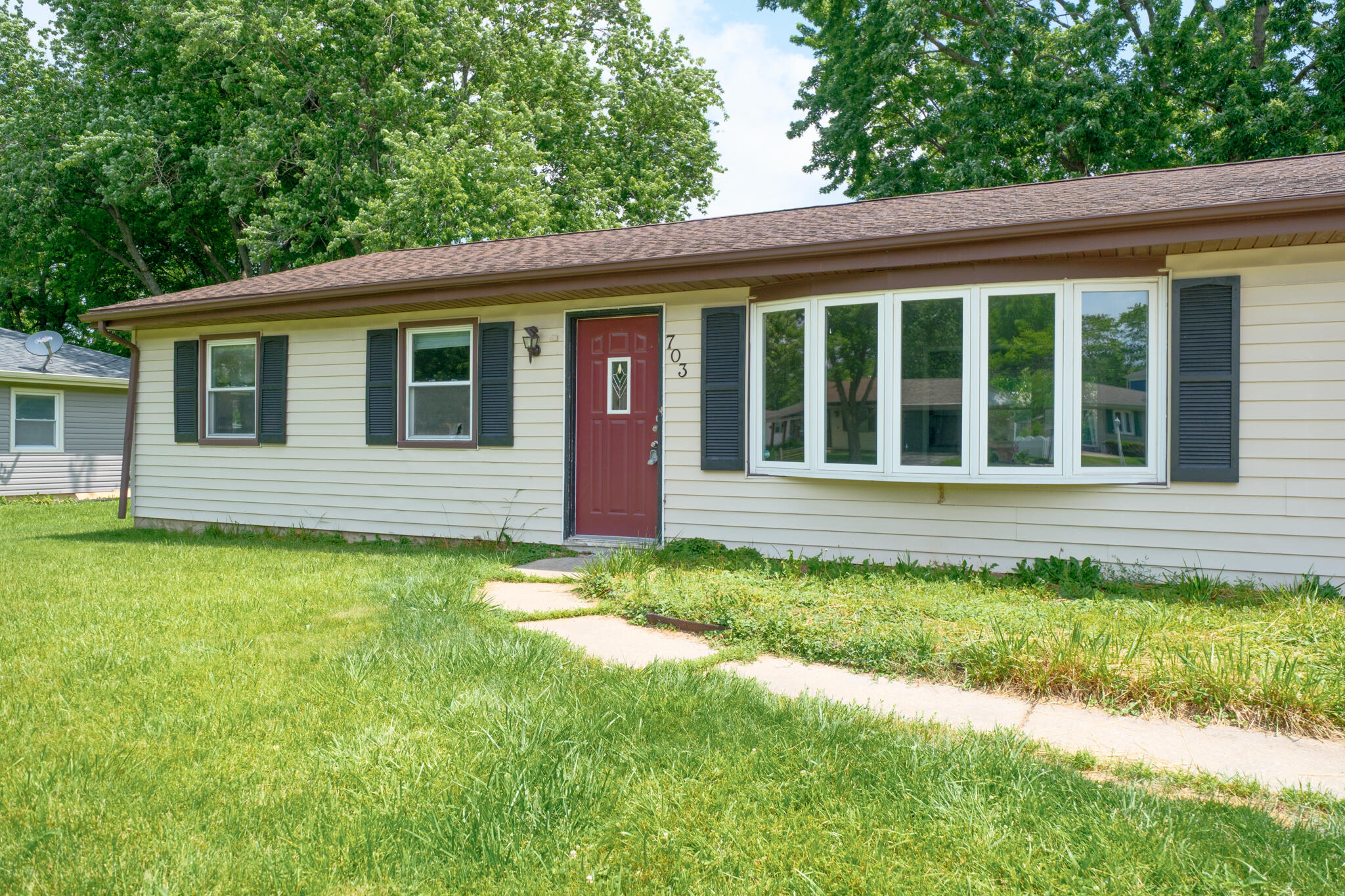 703 Dearborn Road Valparaiso, IN 46385 - Photo 7 of 33 2048x1365