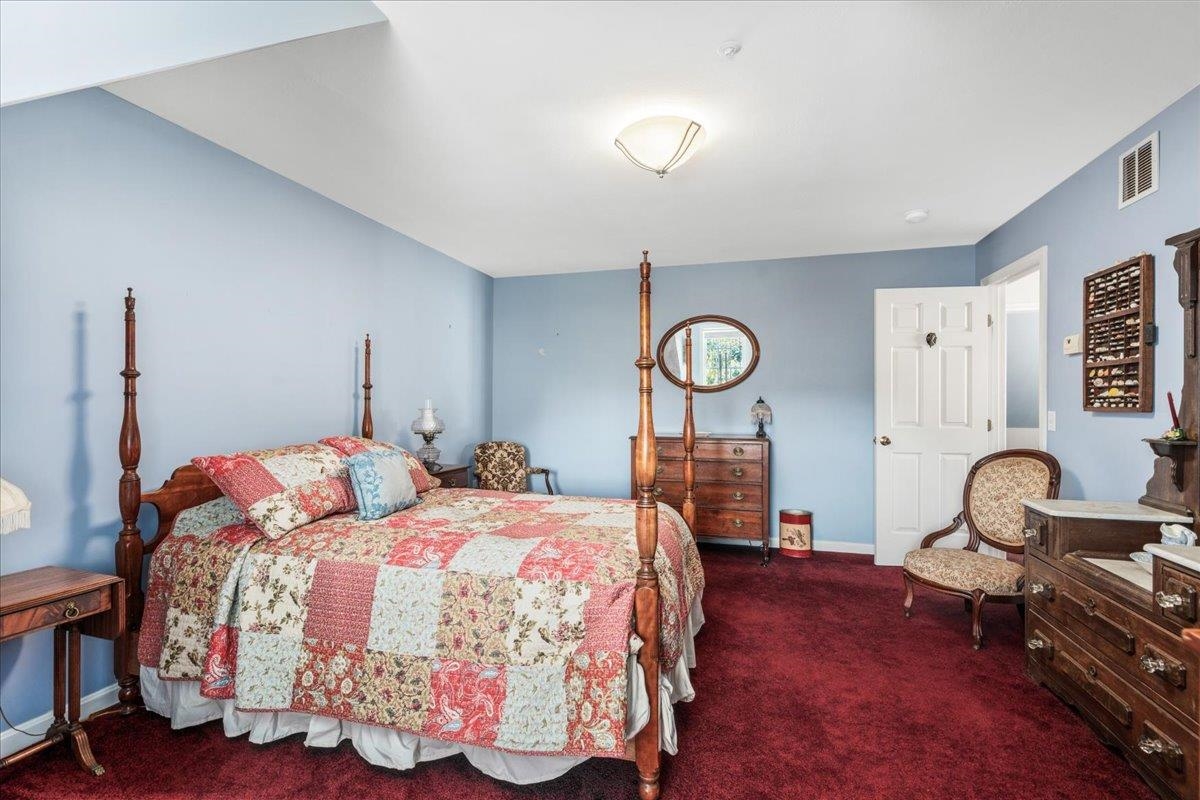 71 North High Street, Unit 10 Derry, NH 03038 - Photo 25 of 50