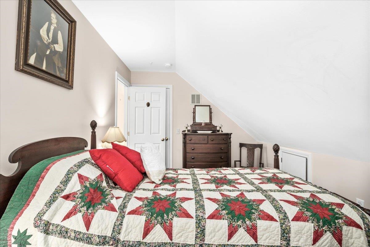 71 North High Street, Unit 10 Derry, NH 03038 - Photo 28 of 50