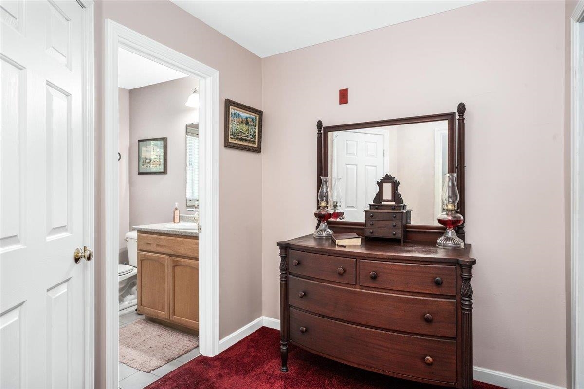 71 North High Street, Unit 10 Derry, NH 03038 - Photo 29 of 50