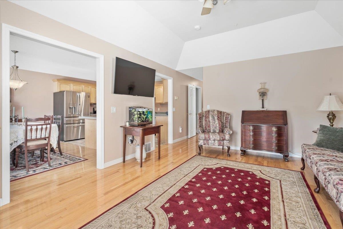 71 North High Street, Unit 10 Derry, NH 03038 - Photo 5 of 50