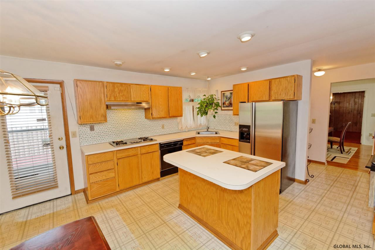2223 Pine Ridge Road Niskayuna, NY 12309 - Photo 12 of 25 Photo 12