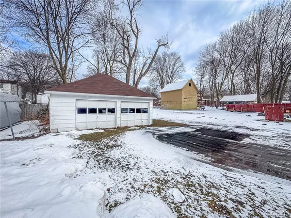 $124,900 | 130 Park Place, Auburn, NY 13021