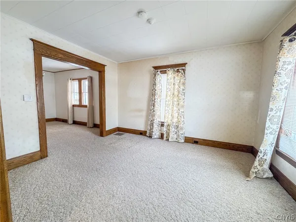 $129,900 | 130 Park Place, Auburn, NY 13021
