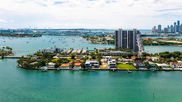 $12,000 | 1000 Venetian Way, Unit 303, Miami, FL 33139